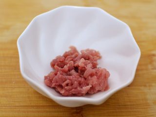 2、正宗地道的麻婆豆腐,牛肉切末。