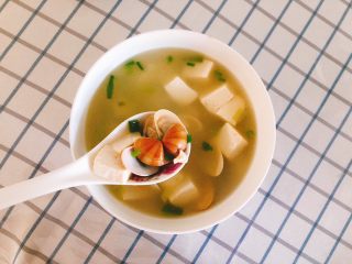 14、豆腐花哈汤,成品图。