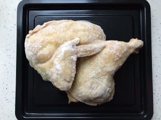 2、藤椒风味手撕鸡の饺子皮卷饼,提前室温解冻