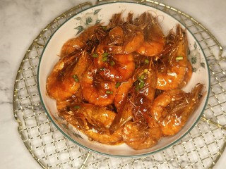 14、红焖油爆大虾????,????完成啦装盘开吃啦。