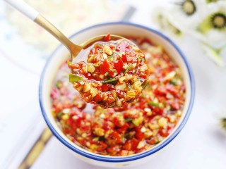 13、万能秘制辣椒油,无敌赞。