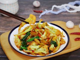 15、干锅花菜,成品图。