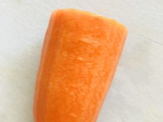 7、手撕鸡胸肉,胡萝卜去皮