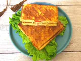 22、鸡脯肉沙拉三明治,成品图