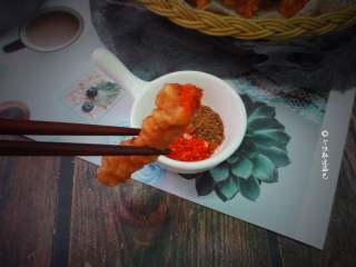 11、炸酥肉,孜然味道与肉味充分融合,而且肥肉少,吃起来一点不油腻。