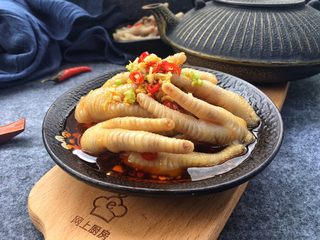 23、凉拌麻辣鸡爪,成品