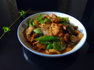 19、青椒回锅肉,起锅装盘,太香了,超级下饭啊!