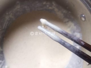 9、软炸鲜蘑,最后调成像图片上的这种稀糊状