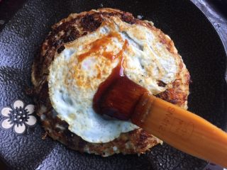 14、大阪烧,倒扣出锅刷上照烧汁