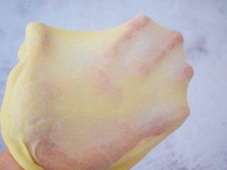 5、肉松面包,直到揉到扩展阶段，全程20分钟