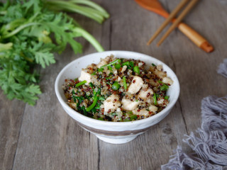 5、藜麦茼蒿鸡肉饭,成品