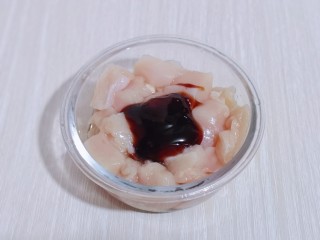 4、简单自制零食 无油版低脂劲爆鸡米花,再加入蚝油！