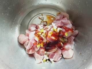 5、菠萝咕噜肉,导入耗油味极鲜