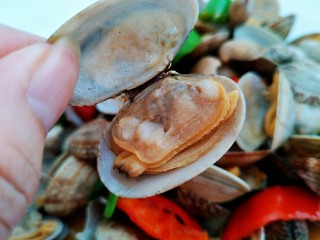 14、让你停不下来的爆炒花甲,来个近照。