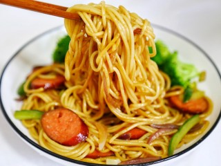 14、好吃到爆的火腿意面,出锅啦～