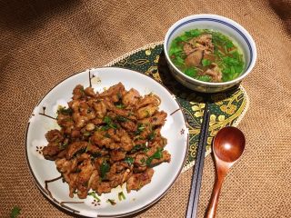 24、孜然羊肉,孜然羊肉+羊骨汤！✌️