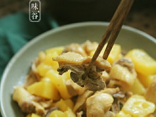 14、菠萝鸡,酸酸甜甜的，口味独特……