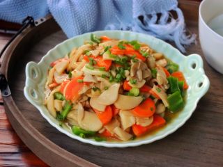 14、蚝油杏鲍菇,成品：撒葱花、很下饭