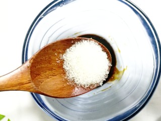 8、比肉还好吃的蚝油杏鲍菇,一勺白糖