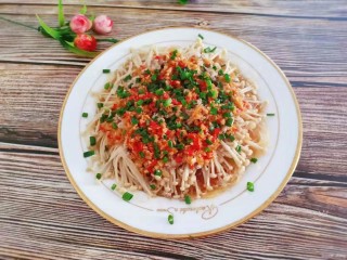 18、粉丝蒸金针菇,粉丝蒸金针菇成品图