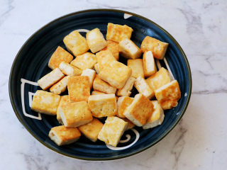 5、番茄烧豆腐,盛出备用