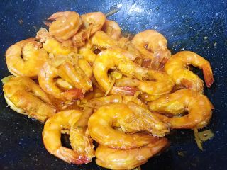 16、新年餐·茄汁大虾,翻炒混合即可