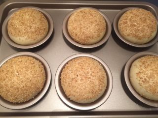 9、黑椒鸡肉汉堡,发酵好的面包