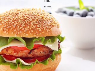 14、黑椒鸡肉汉堡,内夹馅可以随自己喜爱放哦！