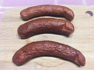 4、香肠炒芹菜,精选优质香肠