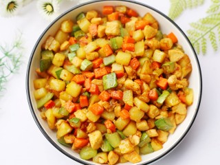 21、鲜嫩不柴的鸡胸肉,一盘不够吃。