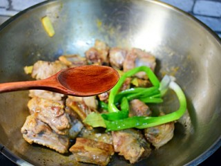 12、红烧排骨,加料酒