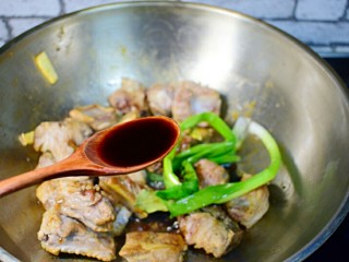 14、红烧排骨,加生抽