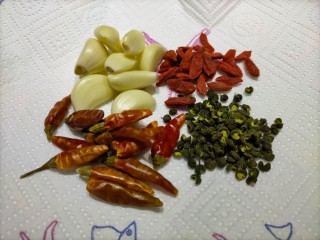 4、拍黄瓜,主调料