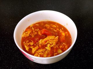 12、孩子爱吃的西红柿鸡蛋打卤面,香喷喷的西红柿鸡蛋打卤面就大功告成啦。