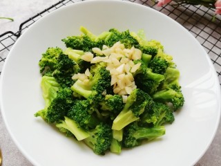 15、蚝油西蓝花,成品。