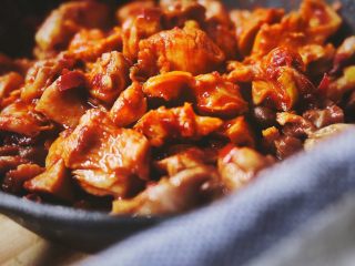 14、宫保鸡丁(无油 健康低脂),翻炒一会后