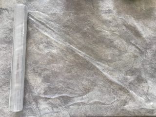 5、巨无霸口袋三明治,铺一张保鲜膜