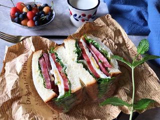 20、巨无霸口袋三明治,美美的证件照拍一张发朋友圈去(❀ฺ´∀`❀ฺ)ﾉ