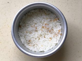 17、猪扒米汉堡,压紧,压紧实了