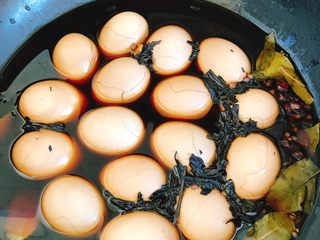 14、正宗茶叶蛋,煮好后放置一下午，就可以吃啦。