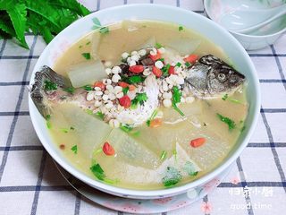 17、冬瓜鲫鱼汤,一碗鱼肉鲜甜、汤汁醇美，滋补又美味的一碗靓汤就上桌了！