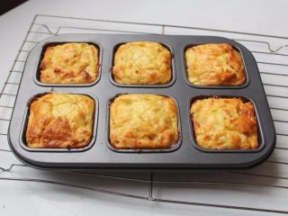 13、土豆方块,烤好出炉。