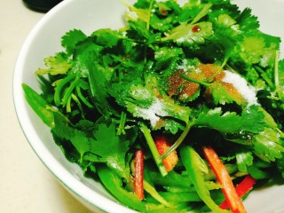 14、家常老虎菜,加入所有调料