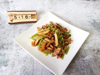 11、豆干炒肉丝,美味出锅啦！