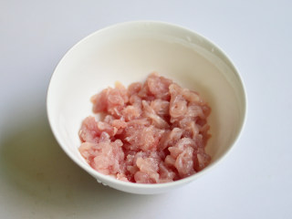 3、鱼香肉丝,猪肉切丝