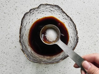 16、香辣卤鸡爪,半勺盐