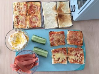 6、自制三明治,准备开工。