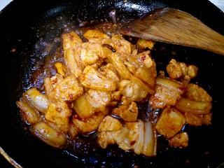 10、回锅肉,翻炒均匀哦！