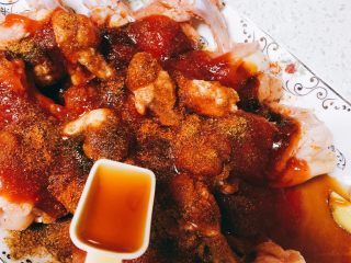 9、蜜汁烤翅根-年夜饭、宴请菜类,加入3勺料酒。