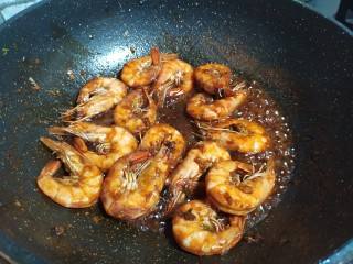 15、油焖大虾,收汁即可